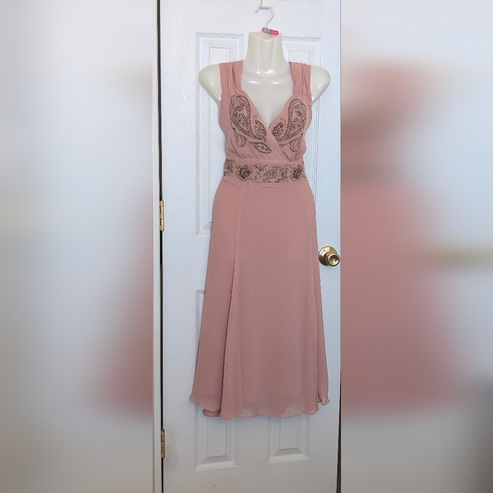 Bandolino Chiffon high waist Midi Dress with Embroidery. 10